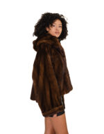 Kurze Nerzjacke, Größe 48, lange Ärmel und Kapuze, halb Pelz, halb Futter – Bild 3