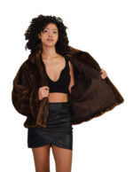 Kurze Nerzjacke, Größe 48, lange Ärmel und Kapuze, halb Pelz, halb Futter – Bild 6