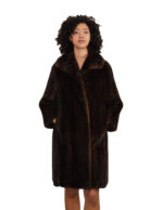 Cappotto a campana mogano 42 visone pelliccia verticale collo sciallato chiusura ganci manica lunga tasche esterne