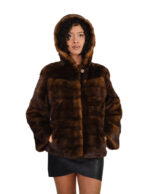 Visone demi 42 orizzontale a fasce sottili corpo fasce grandi maniche cappuccio foderato pelliccia tasche esterne