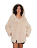 Женская норковая куртка, из натуральной кожи, размер 44, застежка на пуговицы крест-накрест, капюшон на магнитах у воротника, длинные рукава, Saga Furs