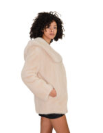 Женская норковая куртка, из натуральной кожи, размер 44, застежка на пуговицы крест-накрест, капюшон на магнитах у воротника, длинные рукава, Saga Furs — изображение 3